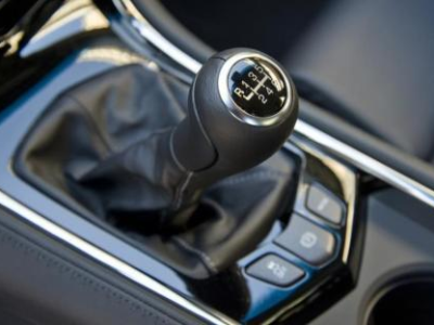 汽車配件灌封膠，聚力膠水符合環(huán)保標準流動性好