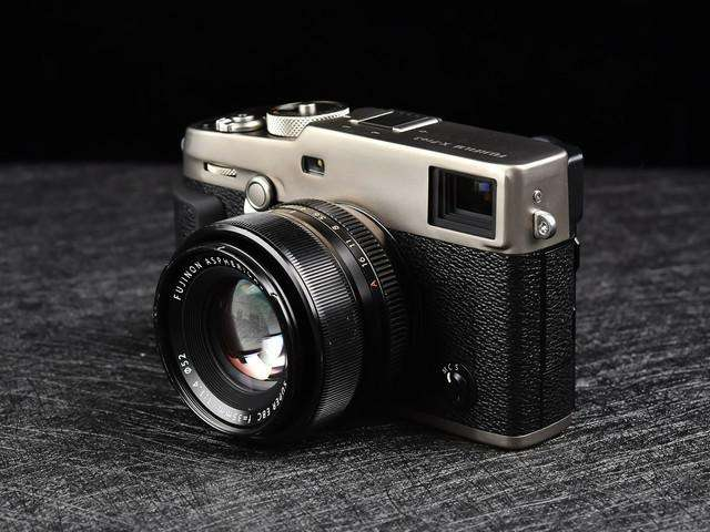 聚力快干膠用于數碼相機abs塑料外殼的粘接案例！