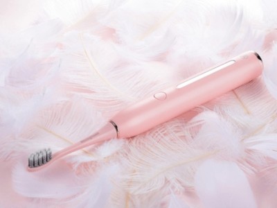 電子產品行業用膠案例，聚力abs粘硅膠電動牙刷按鍵瞬間膠水