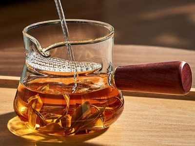 聚力耐高溫膠水，遇高溫不發軟，助力茶具廠家打造新品